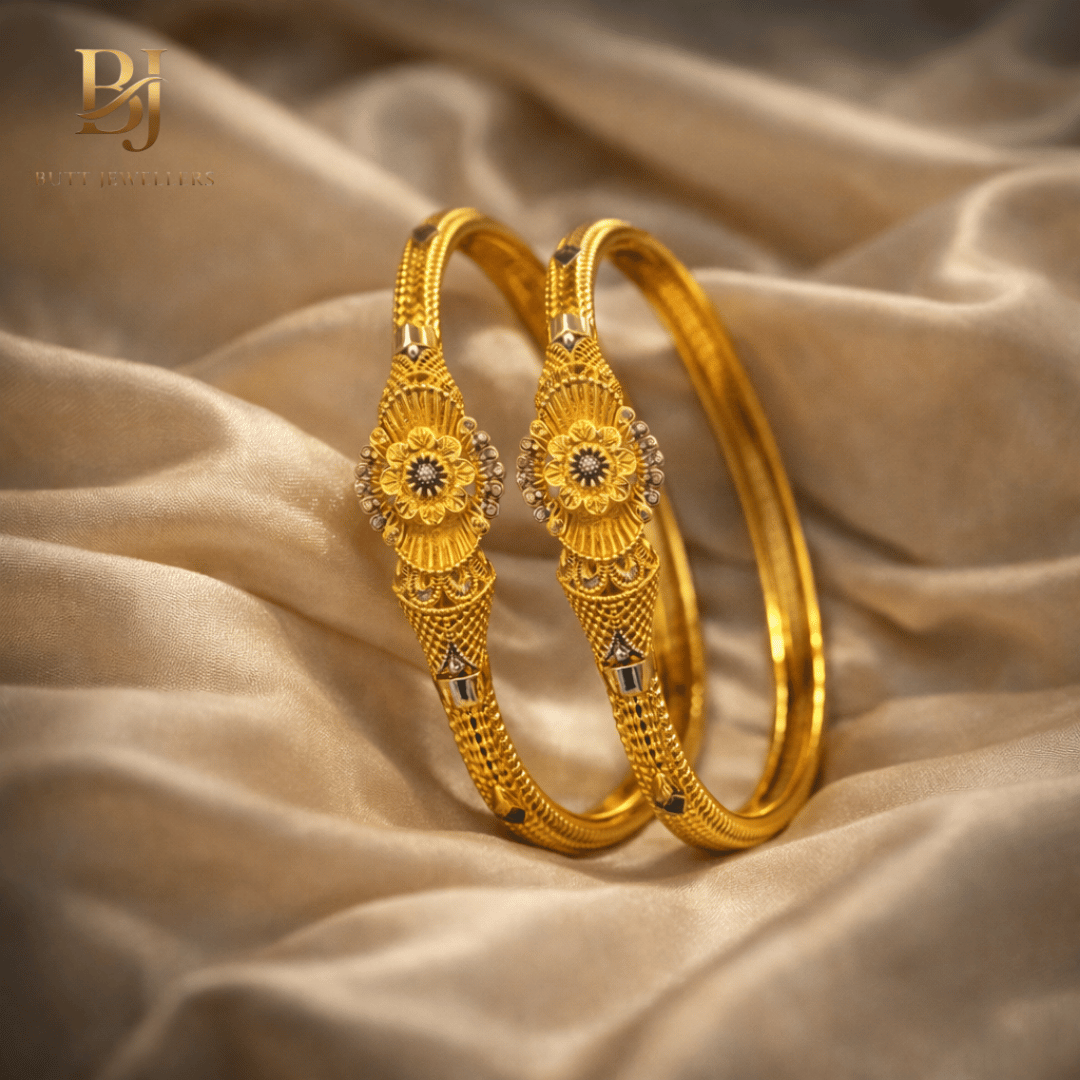 Mehr Glow Gold Bangle